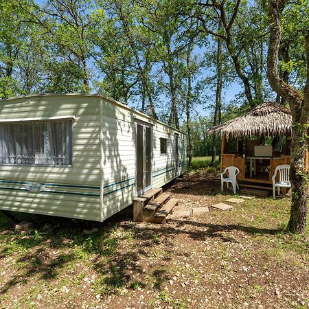 Camping Les Paillotes Payrac Exteriér fotografie